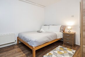 Charming 1-bed Basement Apartment in Lewisham