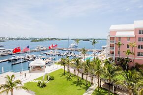 Hamilton Princess - Fairmont Gold Experience