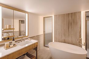 Hamilton Princess - Fairmont Gold Experience