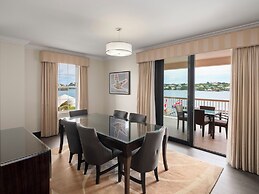 Hamilton Princess - Fairmont Gold Experience