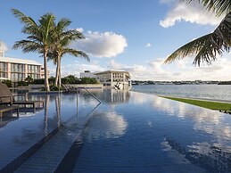 Hamilton Princess - Fairmont Gold Experience