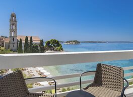 Beach Bay Hvar Hotel