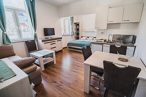Studio Center