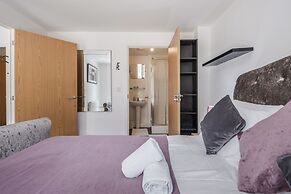 Beautiful 3-bed Apartment in Romford