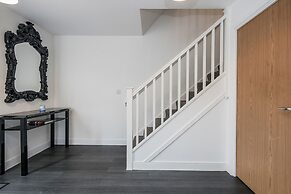 Beautiful 3-bed Apartment in Romford