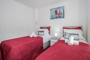 Beautiful 3-bed Apartment in Romford