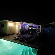 Cozy Home Under the Sun, With Swimmingpool