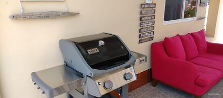 Cozy Home Under the Sun, With Swimmingpool