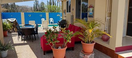 Cozy Home Under the Sun, With Swimmingpool