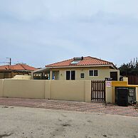 Cozy Home Under the Sun, With Swimmingpool