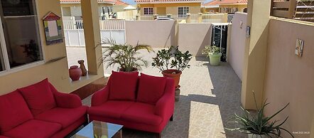 Cozy Home Under the Sun, With Swimmingpool