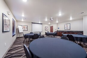 Cobblestone Inn & Suites-Fremont