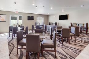 Cobblestone Inn & Suites-Fremont