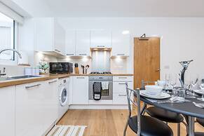 2BR Apt-sleeps 5-accessible-central Dartford