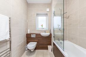 2BR Apt-sleeps 5-accessible-central Dartford