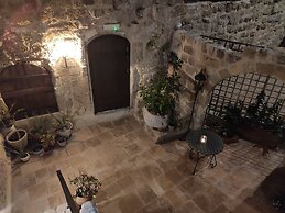 Porolithos Boutique Hotel