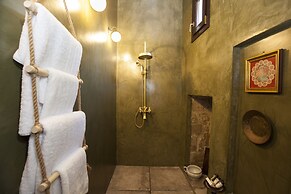 Porolithos Boutique Hotel