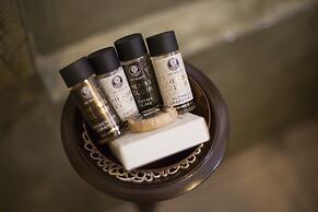 Porolithos Boutique Hotel