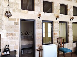 Porolithos Boutique Hotel