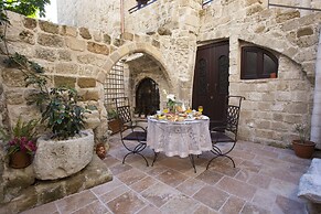 Porolithos Boutique Hotel