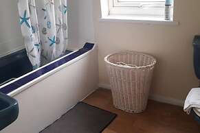 Homely 4-bed House in Manchester