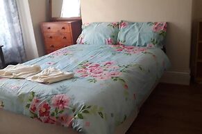 Homely 4-bed House in Manchester