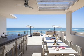 Susurros del Corazón, Auberge Collection