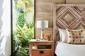 Susurros del Corazón, Auberge Collection