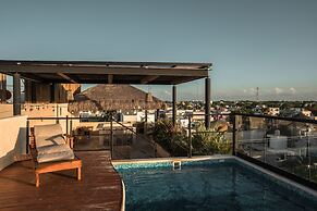 Casa Luz Downtown Apartments