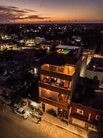 Casa Luz Downtown Apartments