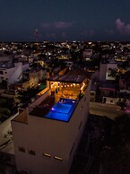 Casa Luz Downtown Apartments