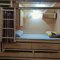 Abuzz Oxfordcaps Shimla - Hostel