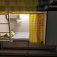 Abuzz Oxfordcaps Shimla - Hostel