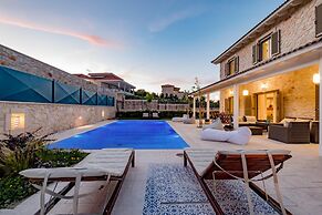 Zante Soleil - High-end Stone Villa With 4BD