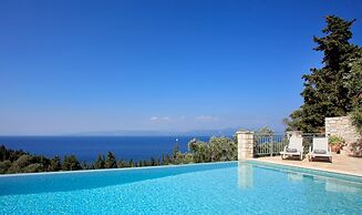 Thanelli in Paxi With 2 Bedrooms and 1 Bathrooms