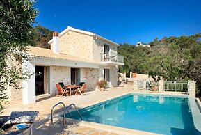 Thanelli in Paxi With 2 Bedrooms and 1 Bathrooms