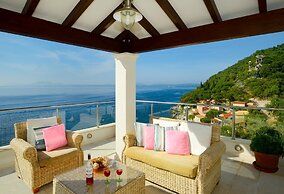 The Light House in Katavolos