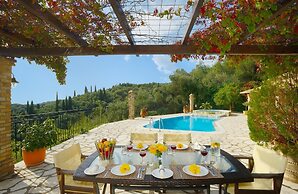 Leonora s House in St Stefanos Bay