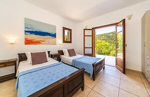 Elia Beach Villa in Ithaki