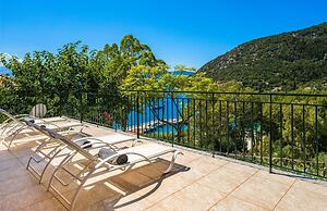 Elia Beach Villa in Ithaki