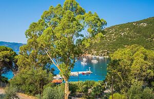 Rhodia Beach Villa in Ithaki