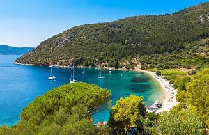 Rhodia Beach Villa in Ithaki