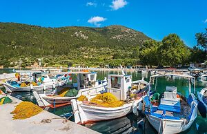 Rhodia Beach Villa in Ithaki