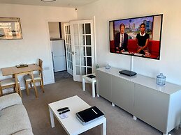 NEW Superb One Bedroom Getaway in Dysart Kirkcaldy