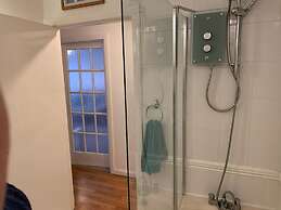 NEW Superb One Bedroom Getaway in Dysart Kirkcaldy