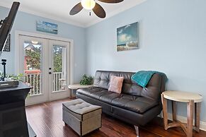 Champagne and Roses Fr 218 Tahitian Way