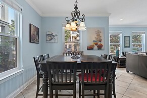 Champagne and Roses Fr 218 Tahitian Way