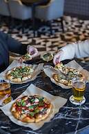 voco Chicago Downtown - Riverwalk by IHG