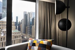 voco Chicago Downtown - Riverwalk by IHG