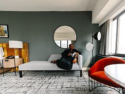 voco Chicago Downtown - Riverwalk by IHG